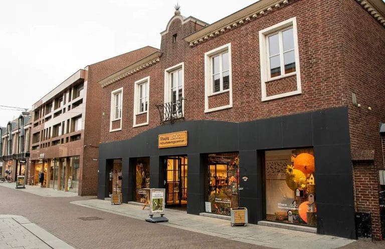 Over ons: Pro Nature Shop is dé specialist in biodiversiteit, outdoor producten en verrekijkers.